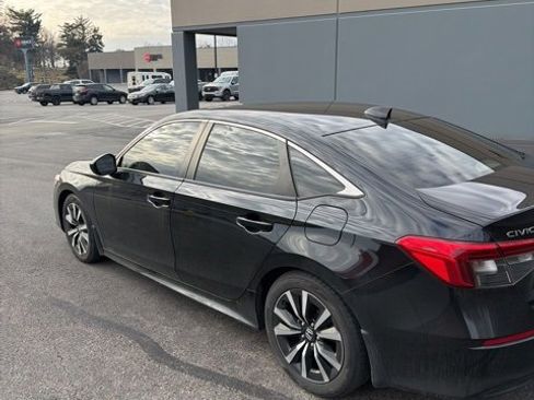 Used 2022 Honda Civic EX image 5
