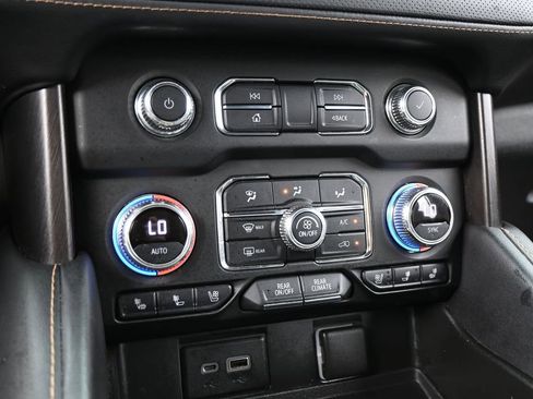 Used 2022 GMC Yukon XL AT4 w/ AT4 Premium Package image 34