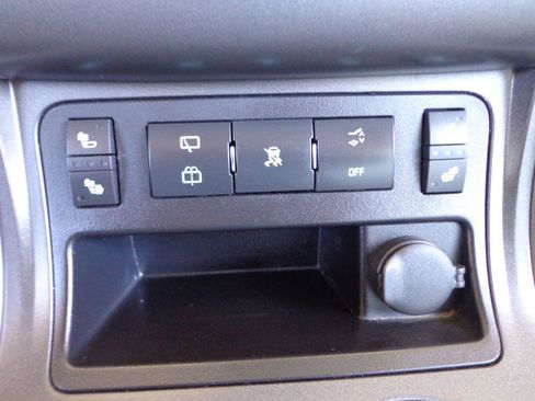 Used 2011 Chevrolet Traverse LT AWD/4WD image 25