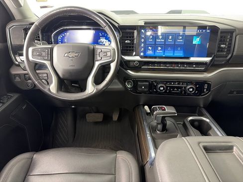 Used 2022 Chevrolet Silverado 1500 LT Trail Boss w/ LT Trail Boss Premium Package AWD/4WD image 14
