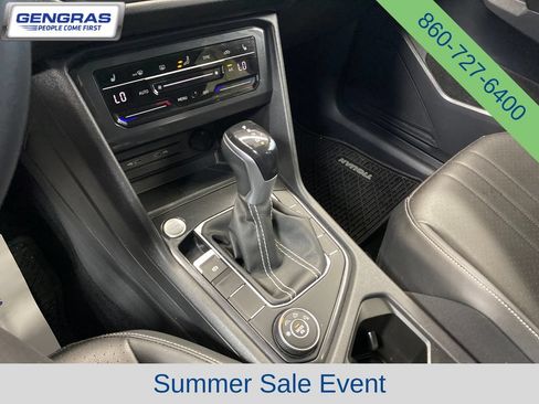 Used 2023 Volkswagen Tiguan SE AWD/4WD image 15