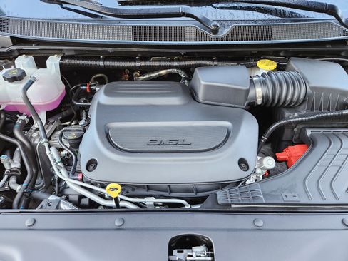 New 2026 Chrysler Pacifica Select FWD image 10