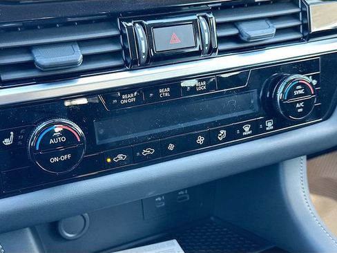 New 2025 Nissan Pathfinder SV image 14