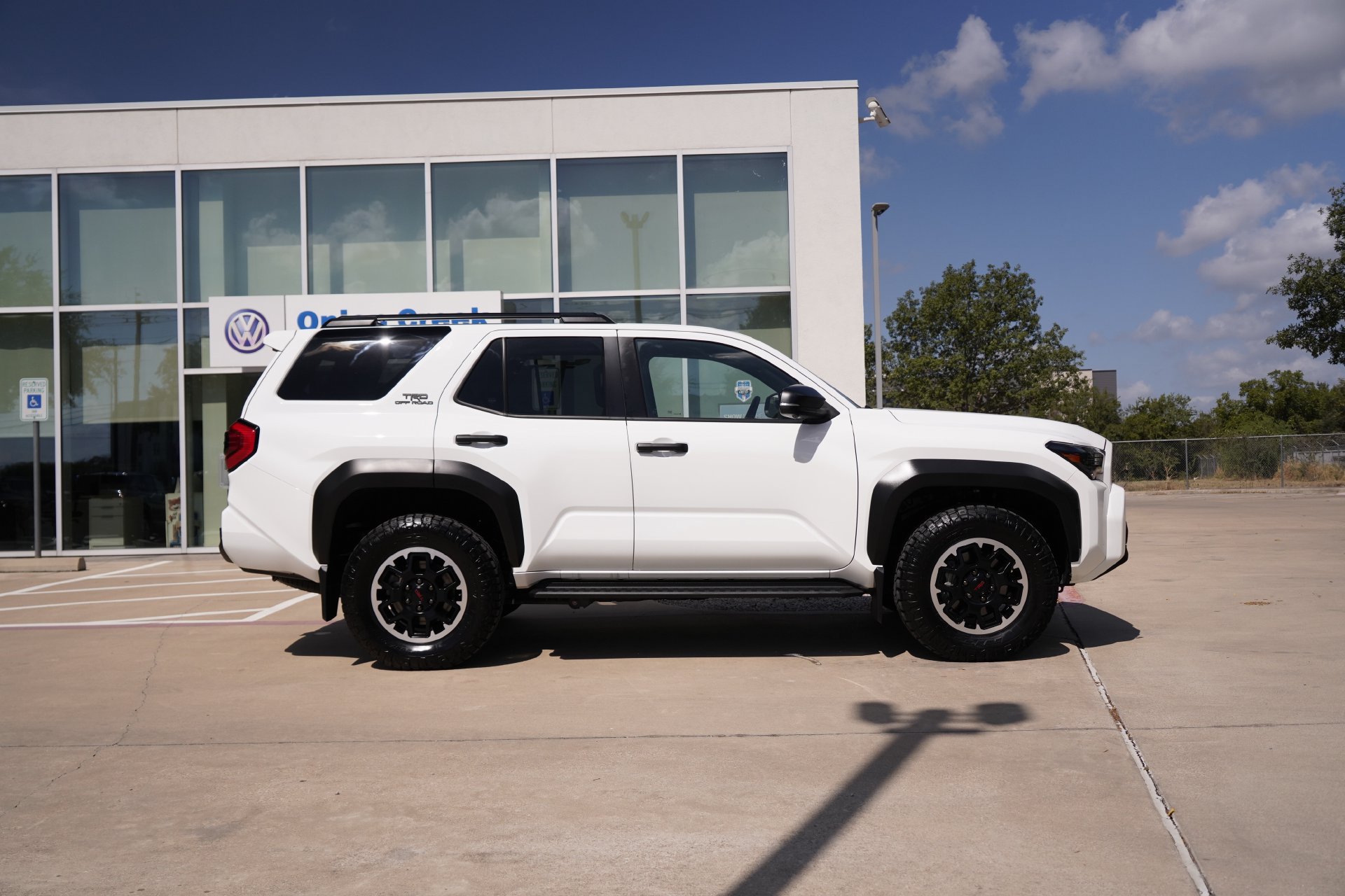 Used 2025 Toyota 4Runner TRD Off-Road Premium AWD/4WD image 4