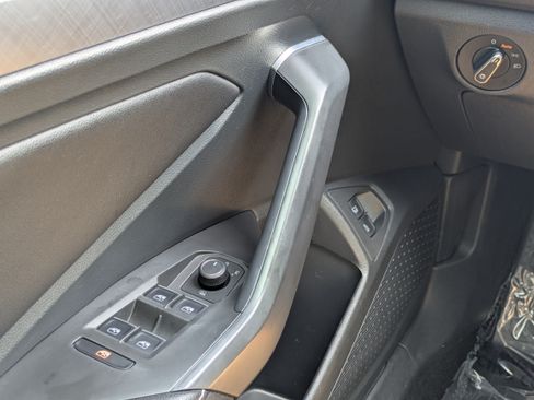 Used 2023 Volkswagen Jetta SE FWD image 24