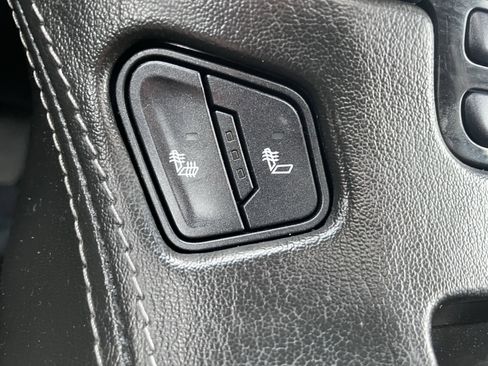 Used 2018 Chevrolet Tahoe LT w/ LT Signature Package image 24