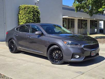 Used 2017 Kia Cadenza Premium w/ Luxury Package