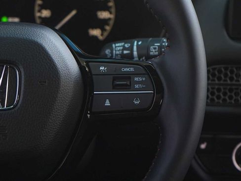 Used 2027 Honda HR-V Sport image 18