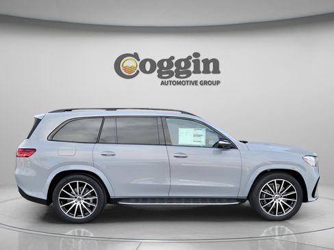 New 2026 Mercedes-Benz GLS 580 4MATIC image 6