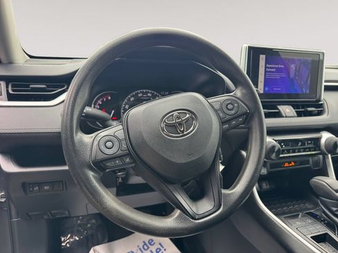 Used 2023 Toyota RAV4 LE FWD image 12
