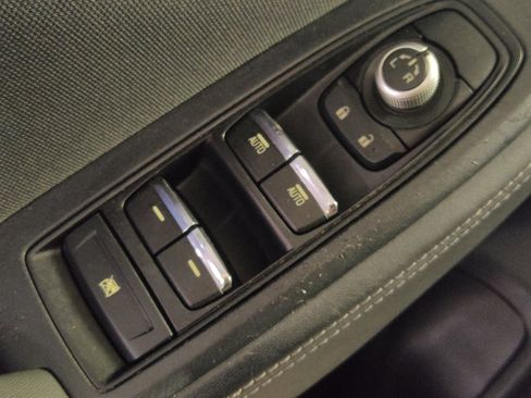 Used 2020 Subaru Forester Premium AWD/4WD image 27