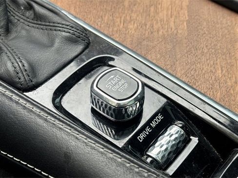 Used 2019 Volvo XC90 T6 Inscription w/ Advanced Package image 32