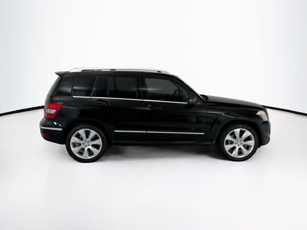 Used 2010 Mercedes-Benz GLK 350 2WD image 4