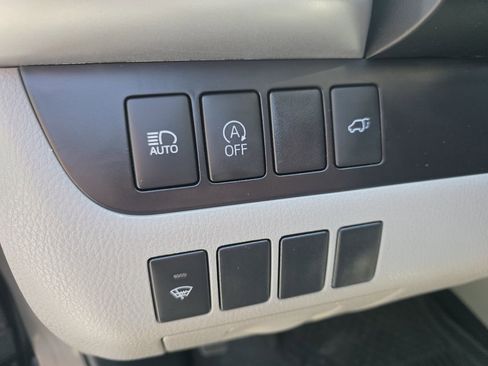 Used 2017 Toyota Highlander XLE AWD/4WD image 25