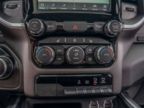 Used 2022 RAM 1500 Big Horn AWD/4WD image 28