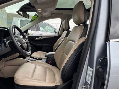 Used 2022 Ford Escape Titanium w/ Class II Trailer Tow Package AWD/4WD image 20