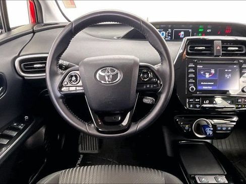 Used 2020 Toyota Prius Prime LE FWD image 4