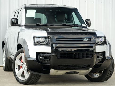 Used 2023 Land Rover Defender 110 X image 4