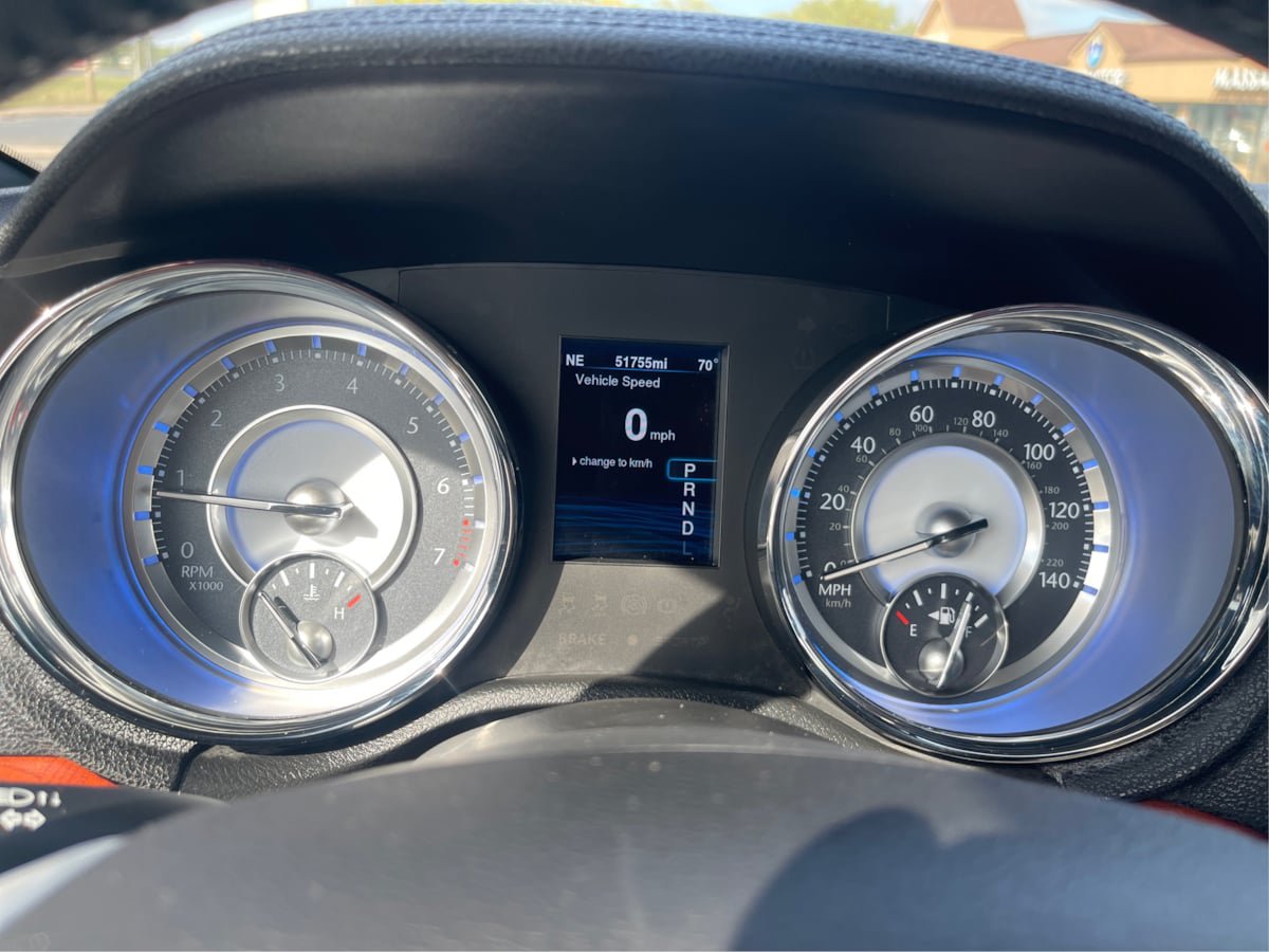 Used 2014 Chrysler 300 w/ Driver Convenience Group RWD image 16
