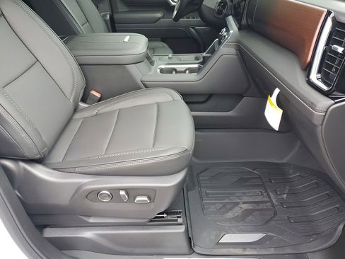 New 2026 GMC Sierra 2500 Denali w/ Technology Package image 16