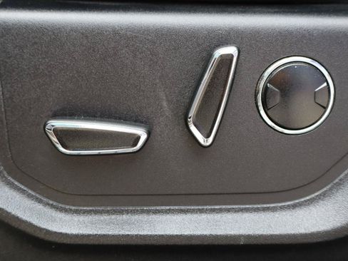 Used 2016 Ford F150 XLT w/ Equipment Group 302A Luxury AWD/4WD image 18