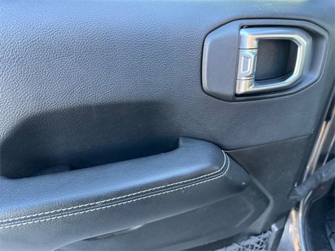 Certified 2019 Jeep Wrangler Unlimited Sahara image 16