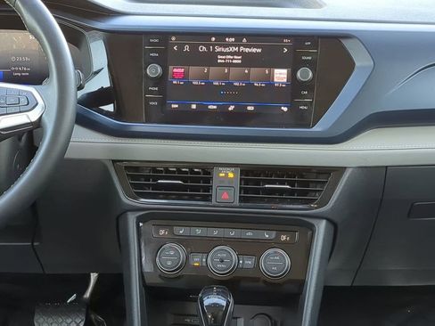 Used 2024 Volkswagen Taos SE image 19