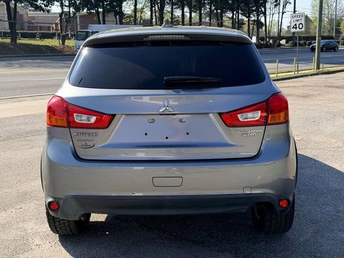 Used 2017 Mitsubishi Outlander Sport ES image 8