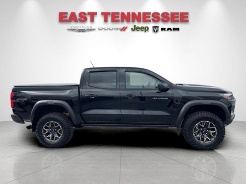 Used 2025 Chevrolet Colorado ZR2 w/ Technology Package AWD/4WD image 2