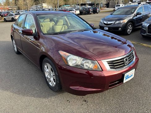 Used 2010 Honda Accord LX-P image 3