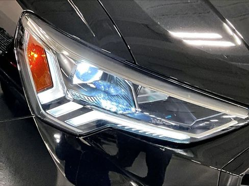 Used 2025 Audi Q3 2.0T Premium Plus w/ Premium Plus Package image 29