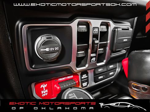 Used 2024 Jeep Wrangler Unlimited Rubicon 392 AWD/4WD image 27