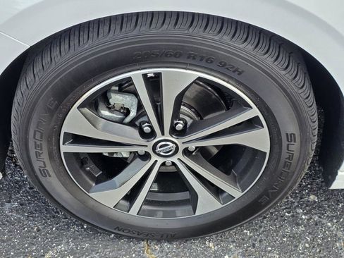 Used 2023 Nissan Sentra SV image 27