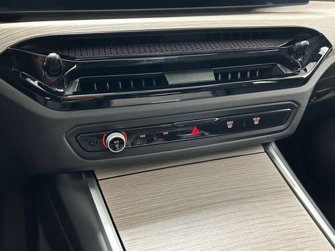 Used 2025 BMW 330i xDrive Sedan image 19