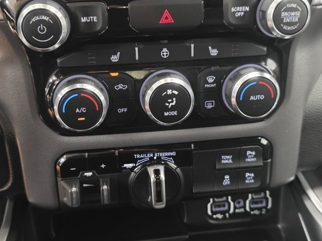Used 2021 RAM 1500 Big Horn AWD/4WD image 25