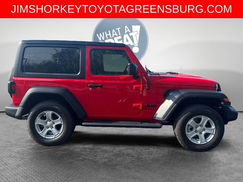 Used 2022 Jeep Wrangler Sport AWD/4WD image 2
