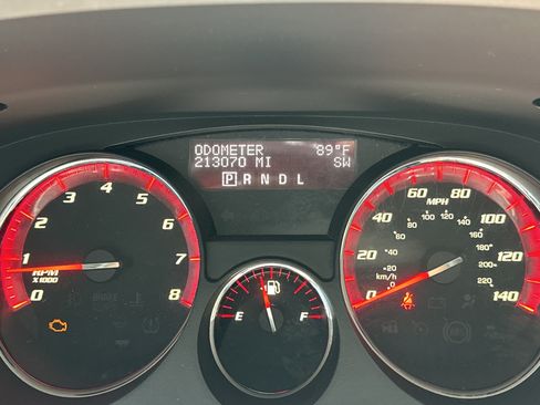 Used 2011 GMC Acadia SLT FWD image 21