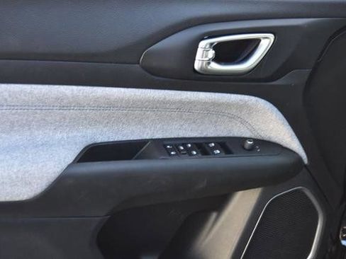 New 2024 Jeep Compass Latitude w/ Convenience Group image 10