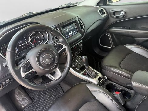 Used 2018 Jeep Compass Latitude w/ Popular Equipment Group AWD/4WD image 14
