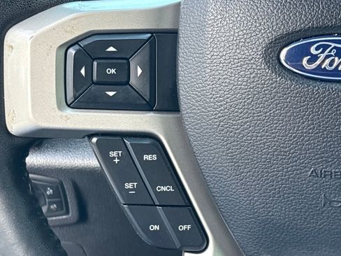 Used 2019 Ford F350 Lariat image 21