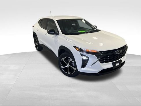 Used 2024 Chevrolet Trax RS image 34