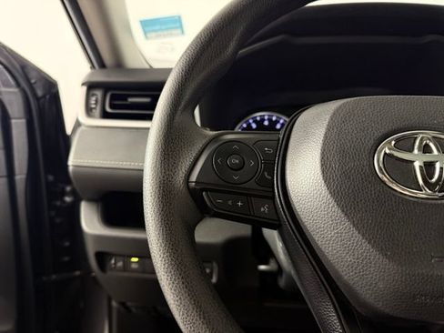 Used 2019 Toyota RAV4 XLE w/ Convenience Package FWD image 20