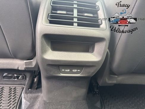 New 2025 Volkswagen Tiguan SE image 20