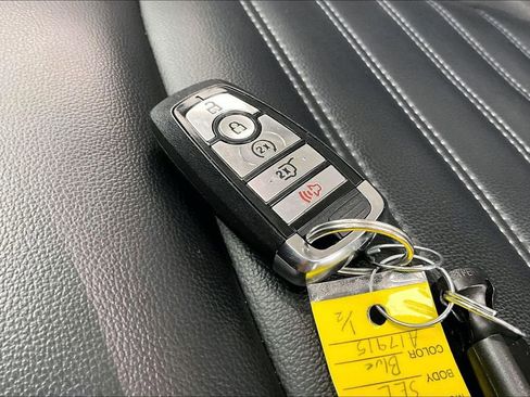 Certified 2023 Ford Edge SEL w/ Convenience Package AWD/4WD image 11