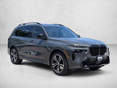 Certified 2025 BMW X7 xDrive40i w/ M Sport Package AWD/4WD image 3