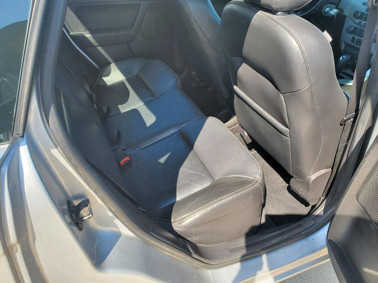 Used 2010 Ford Focus SEL FWD image 7