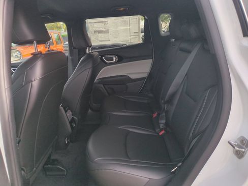 New 2026 Jeep Compass Limited AWD/4WD image 15