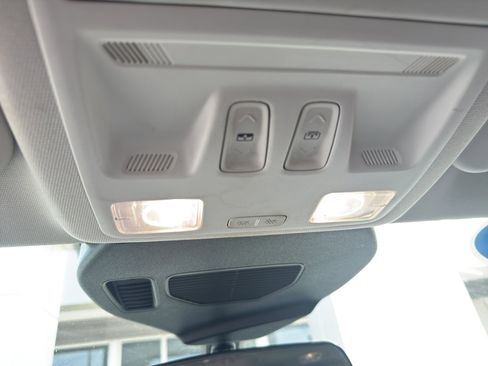 Used 2022 Ford Escape SE w/ SE Sport Appearance Package image 19