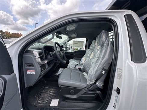 New 2024 Ford F550 4x4 Regular Cab Super Duty image 3