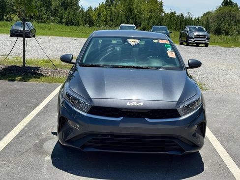 Used 2024 Kia Forte LXS FWD image 3